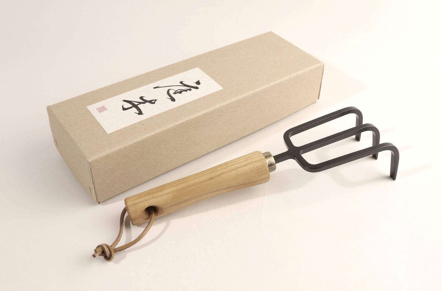 Niwaki Moku Cultivator Large 25,8 cm Handkultivator aus Kohlenstoffstahl